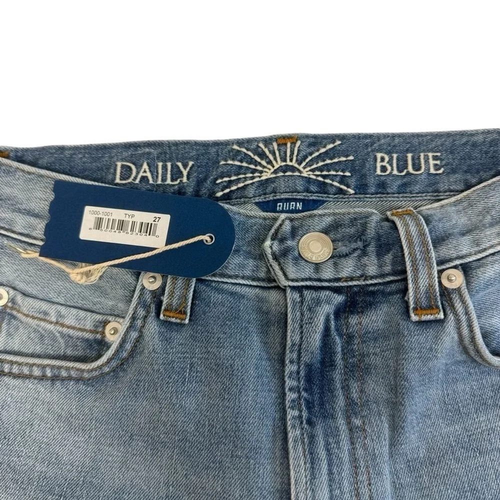 NWT Daily Blue Burn‎ in Typhoon High Rise Straight Leg Jeans Size 27 Made in USA